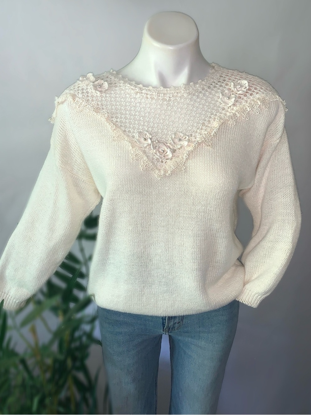 k n i t :: Vintage Crochet Lace Yoke Floral Pearl Knit Sweater